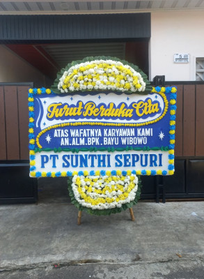 Papan Bunga Duka di Mambioman Bapai